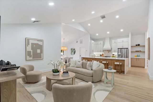 4 of 49 - 10 Alnwick Road, Palm Beach Gardens, FL