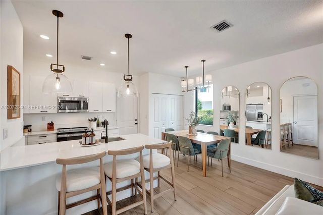5 of 109 - 8166 Nw 42nd Street, Doral, FL