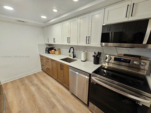 4 of 41 - 18061 Biscayne Boulevard #1602, Aventura, FL