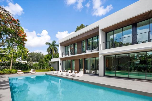 2 of 82 - 6200 Sw 123rd Terrace, Pinecrest, FL