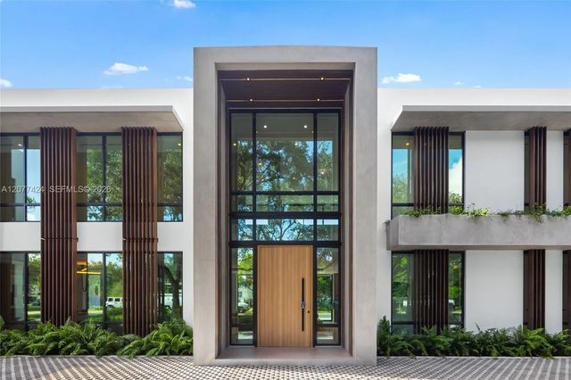4 of 82 - 6200 Sw 123rd Terrace, Pinecrest, FL