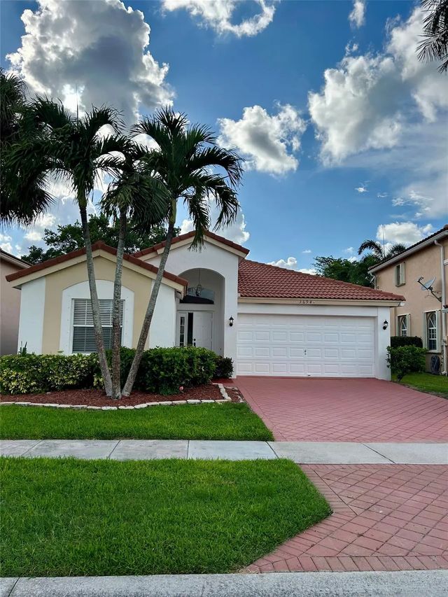 3694 Miramontes Circle, Wellington