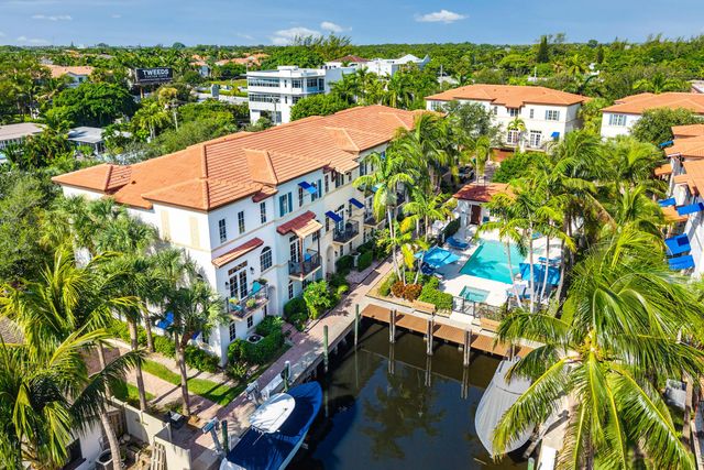 813 Estancia Way, Boynton Beach