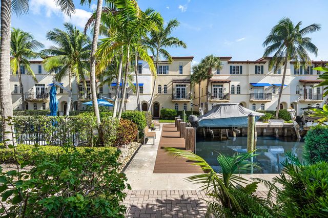 2 of 34 - 813 Estancia Way, Boynton Beach, FL