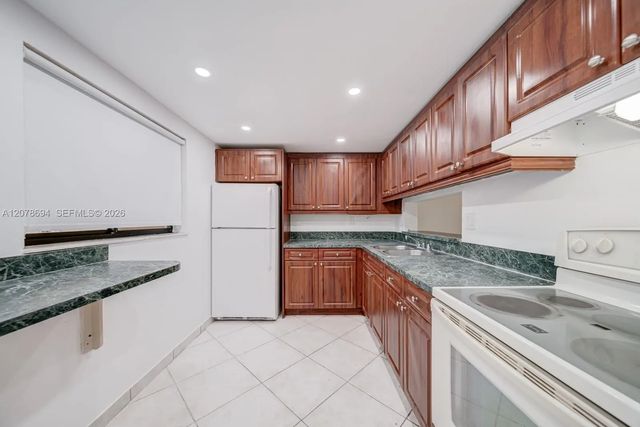 3 of 18 - 8420 Sw 133rd Ave Road #224, Miami, FL