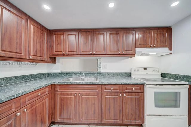 5 of 18 - 8420 Sw 133rd Ave Road #224, Miami, FL