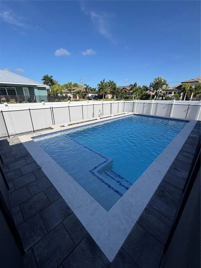 5 of 99 - 910 Nw 38th Avenue, Cape Coral, FL