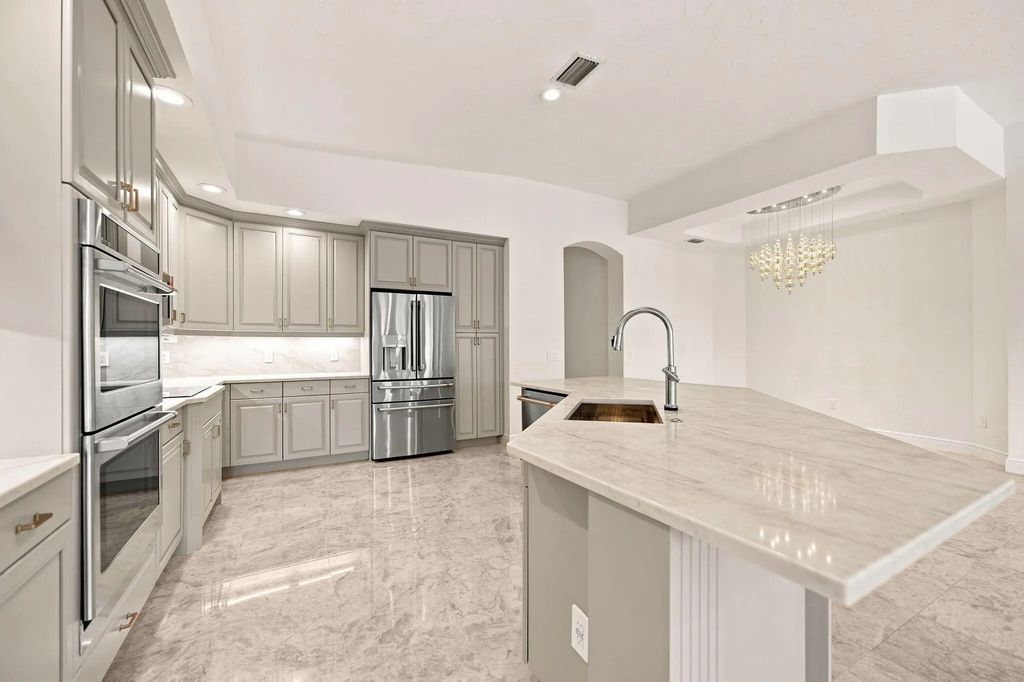 7634 Old Thyme Court, Parkland
