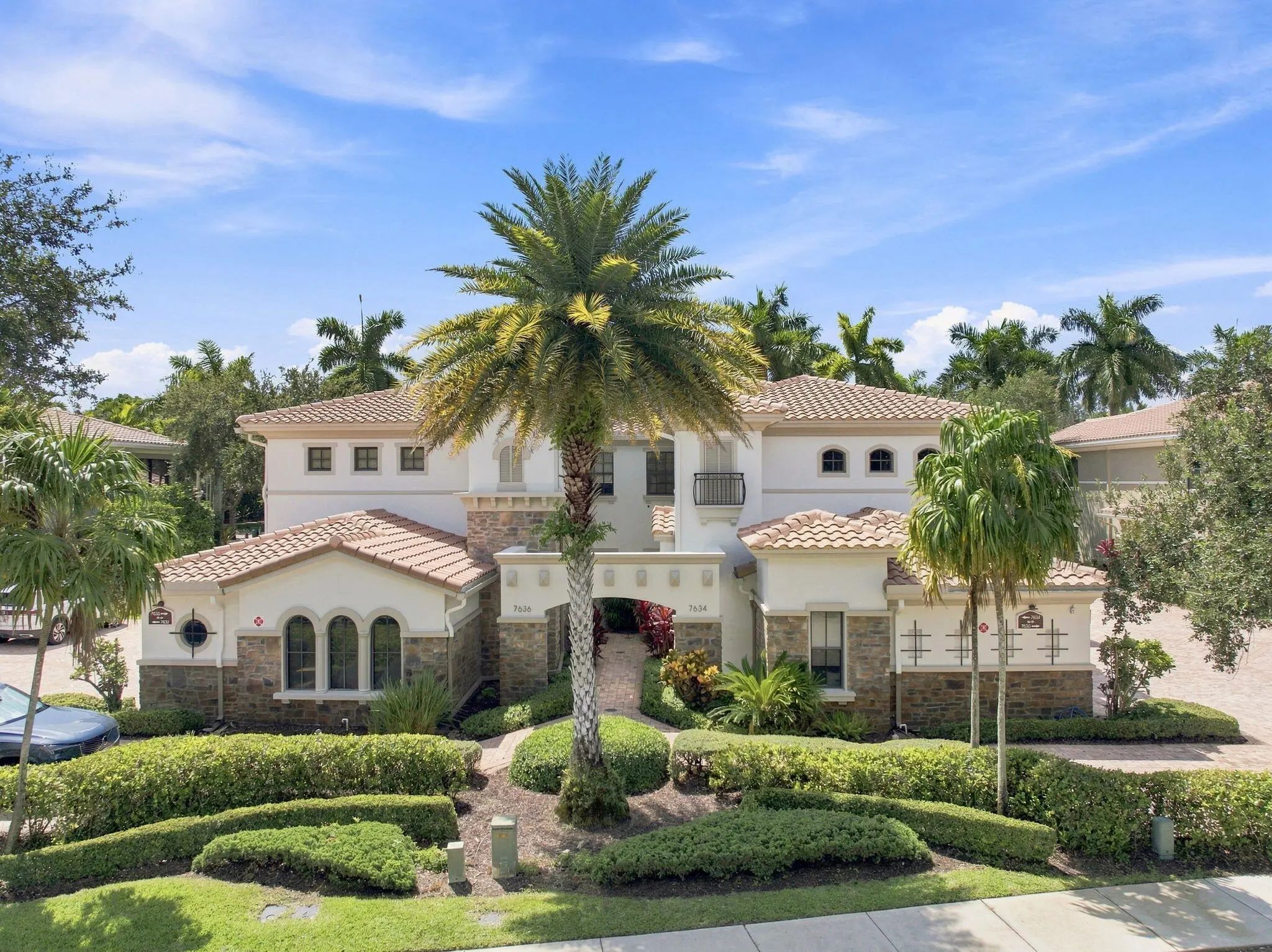 7634 Old Thyme Court, Parkland