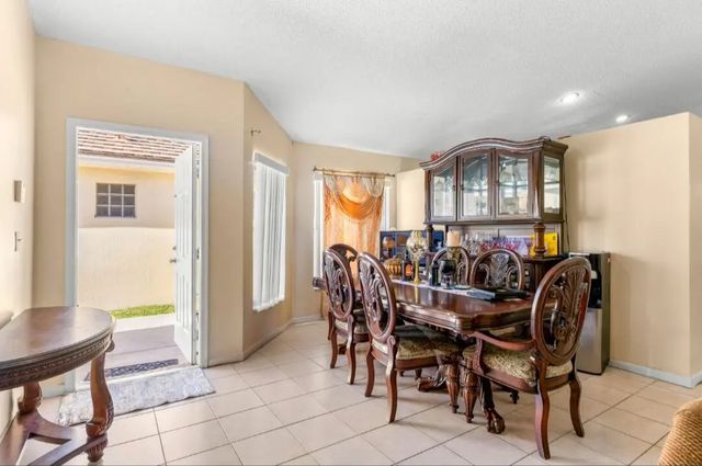 3 of 30 - 6179 Savannah Way, Lake Worth, FL