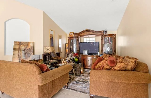 5 of 30 - 6179 Savannah Way, Lake Worth, FL