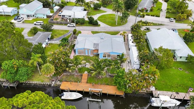 2 of 19 - 26 Sw Cabana Point Circle, Stuart, FL