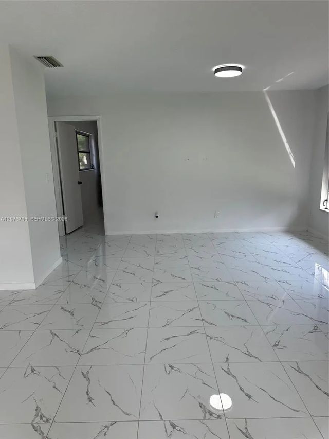 5 of 19 - 470 Lake Road, , FL