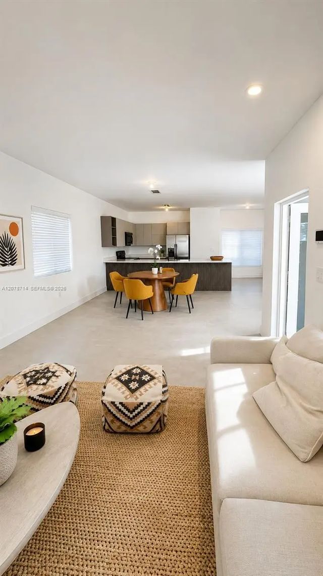 2 of 5 - 2788 Nw 9th Place, Fort Lauderdale, FL
