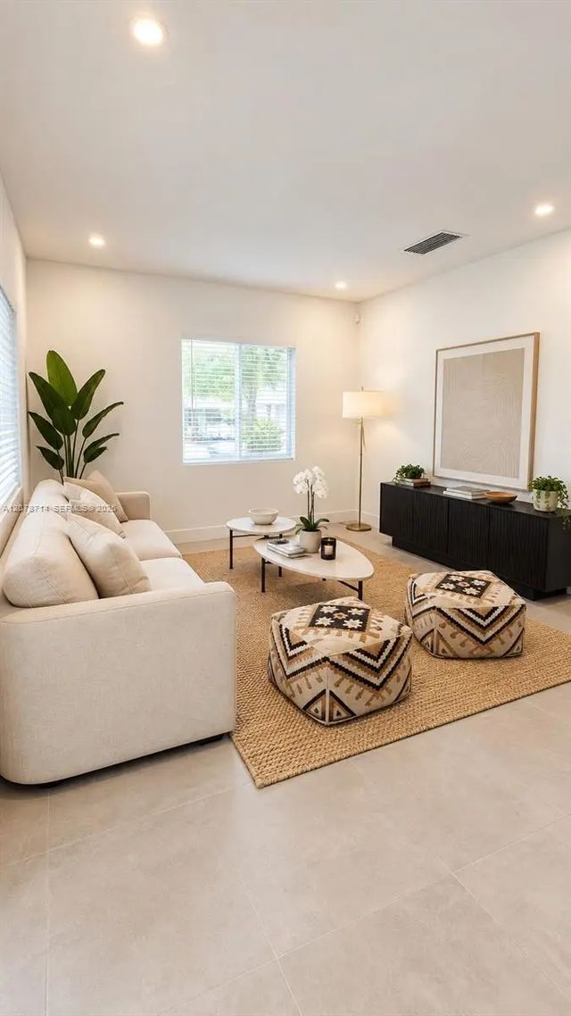 4 of 5 - 2788 Nw 9th Place, Fort Lauderdale, FL