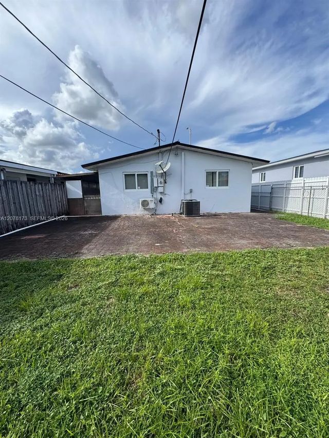 550 E 29th Street, Hialeah