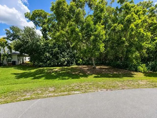 3 of 6 - 5490 Nw Chapel Court, Port St. Lucie, FL