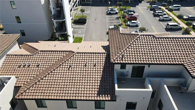4 of 43 - 4242 Nw 82nd Avenue, Doral, FL