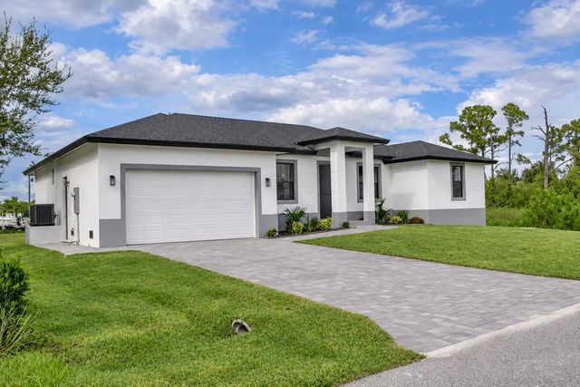 15633 Lakeland Circle, Port Charlotte