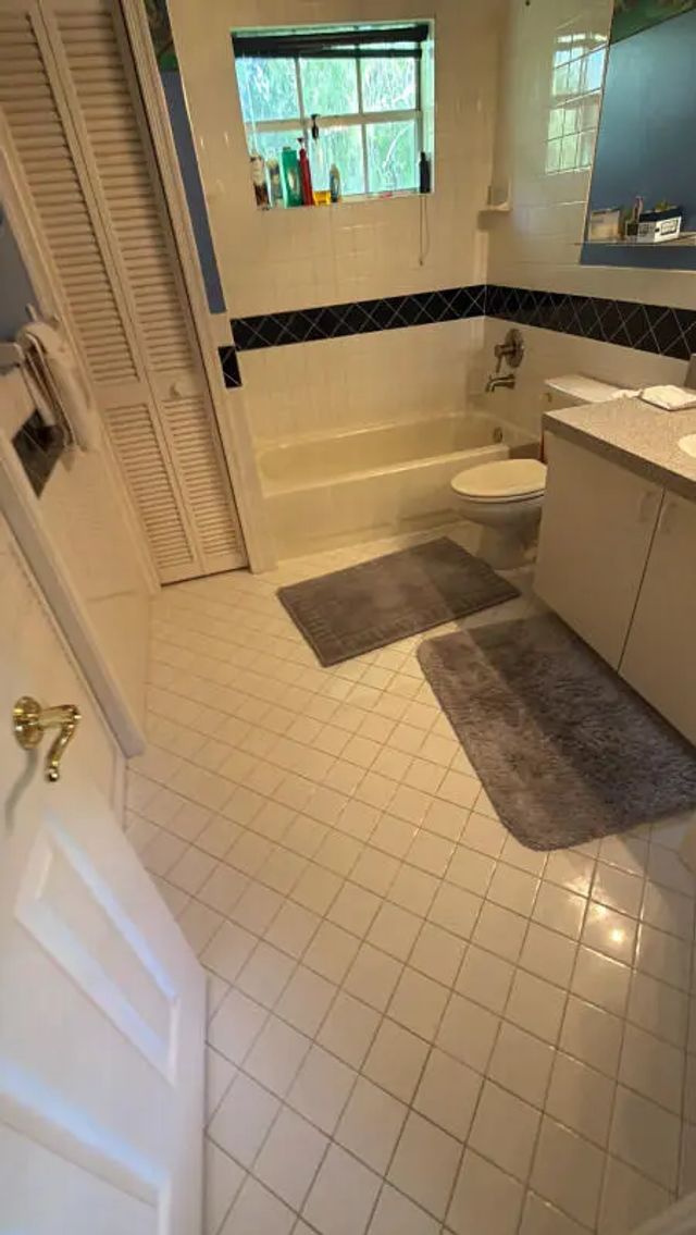 2 of 6 - 827 Squire Drive, Wellington, FL