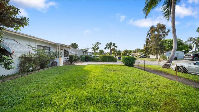 3 of 24 - 1038 Nw 11th Court, Fort Lauderdale, FL