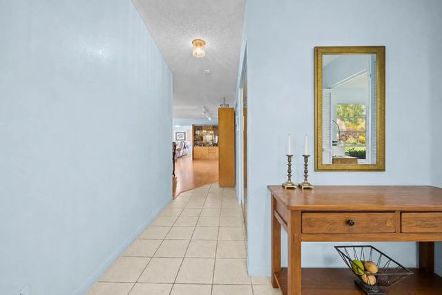 4 of 29 - 6127 Rainbow Circle, Greenacres, FL
