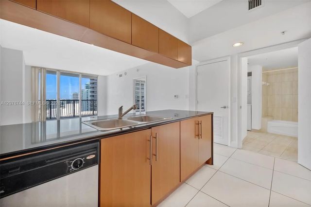 1750 N Bayshore Drive #4011, Miami