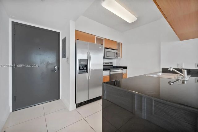 2 of 20 - 1750 N Bayshore Drive #4011, Miami, FL