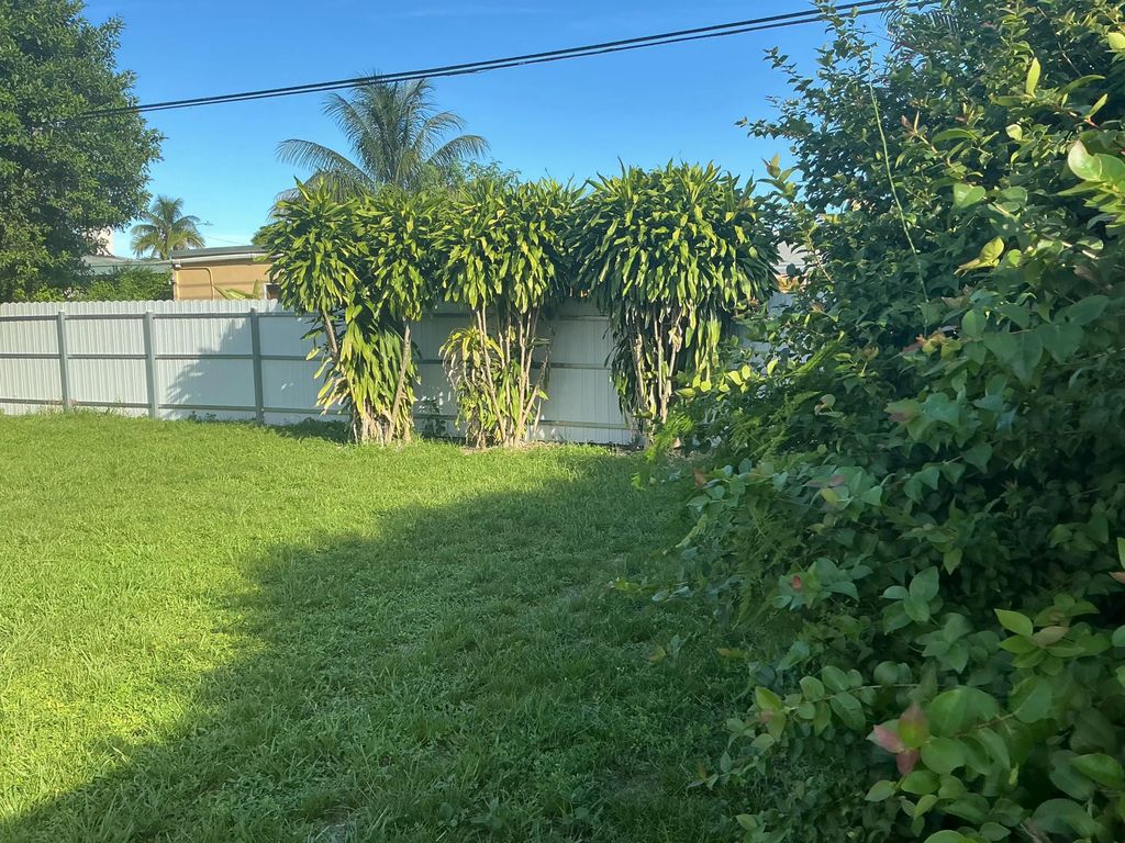110 Nw 193rd Street, Miami Gardens