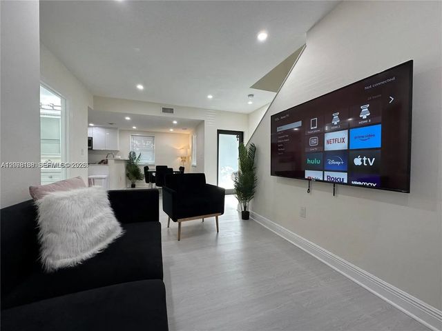 5 of 20 - 875 Nw 2nd Street, Miami, FL