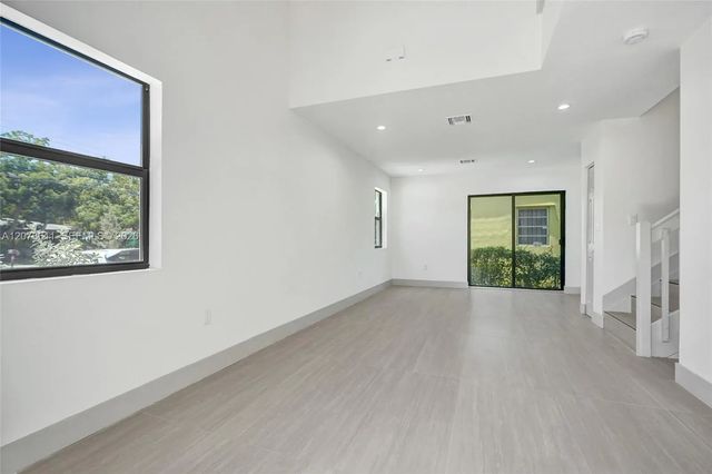3 of 22 - 3051-3053 Nw 59th Street, Miami, FL