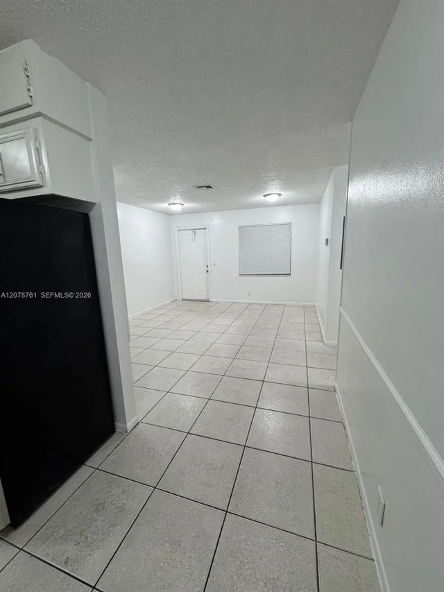 3 of 9 - 1746 N 3rd Avenue N #10, Lake Worth, FL