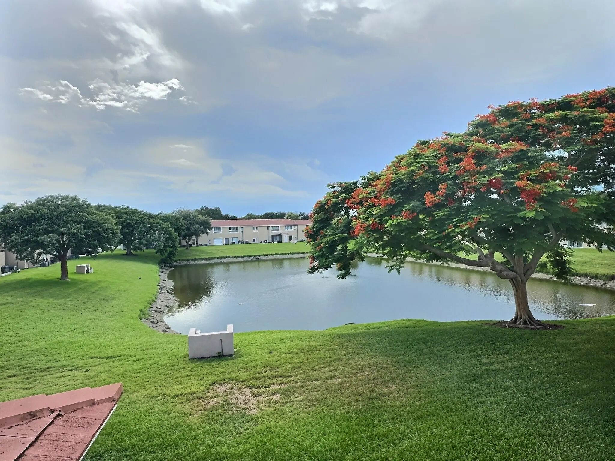 889 Twin Lakes Drive #1-j, Coral Springs