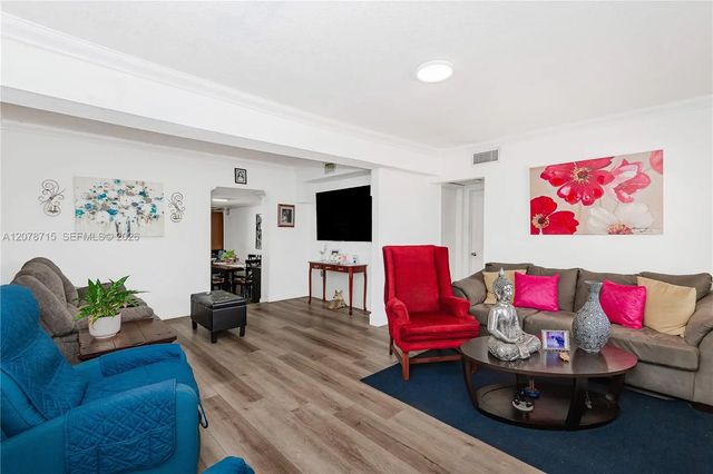 3 of 34 - 359 W 35th Street, Hialeah, FL