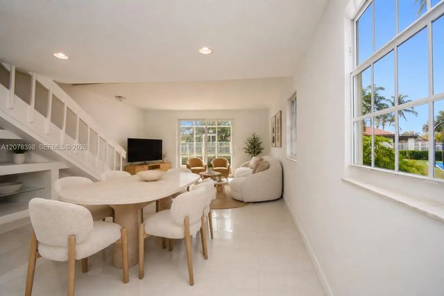 3 of 40 - 700 Sorrento Drive, Weston, FL