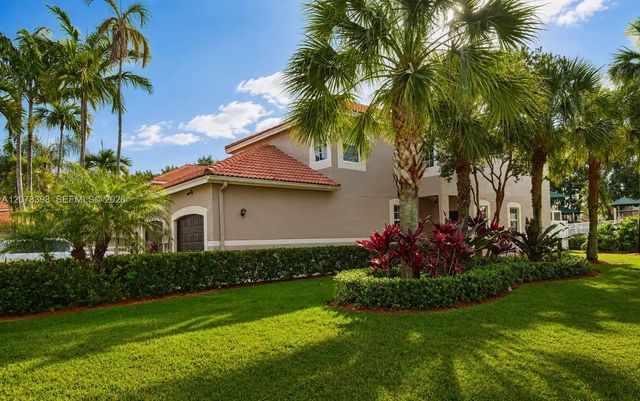 4 of 40 - 700 Sorrento Drive, Weston, FL