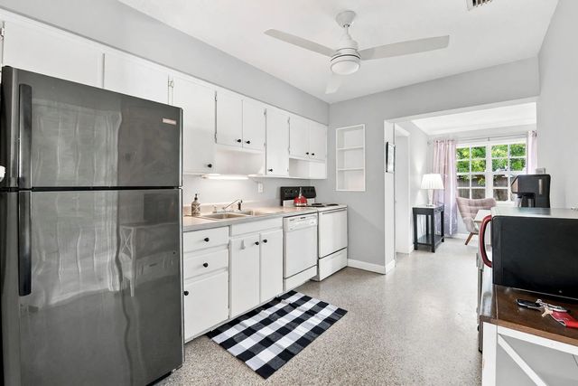 4 of 23 - 468 Nw 48th Street, Oakland Park, FL