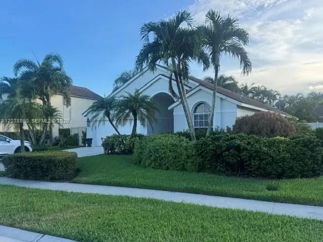 12741 Meadowbreeze Drive, Wellington