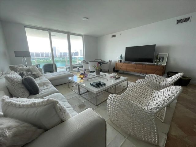 4 of 20 - 3301 Ne 183rd Street #1105, Aventura, FL