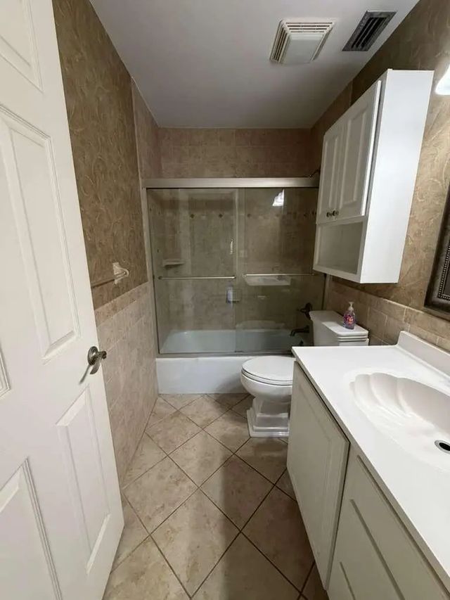 2050 Oleander Boulevard #2-202, Fort Pierce
