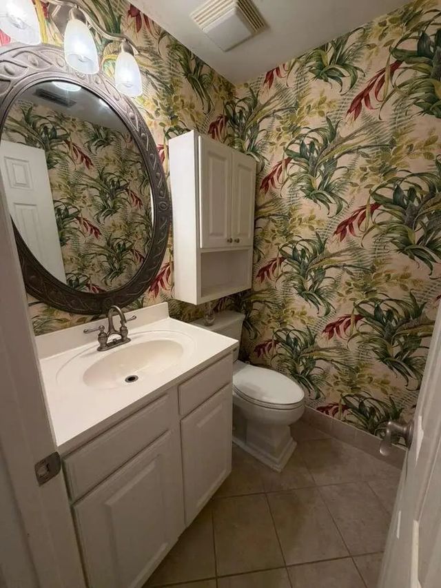 3 of 8 - 2050 Oleander Boulevard #2-202, Fort Pierce, FL
