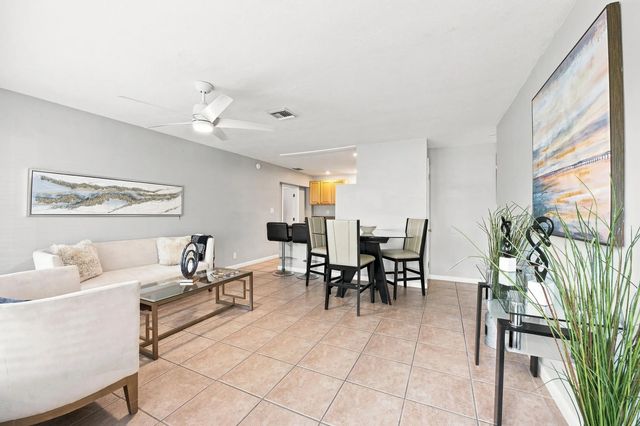 3 of 39 - 2610 Ne 8th Avenue, Pompano Beach, FL