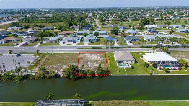 2 of 10 - 136 Nicholas Parkway W, Cape Coral, FL