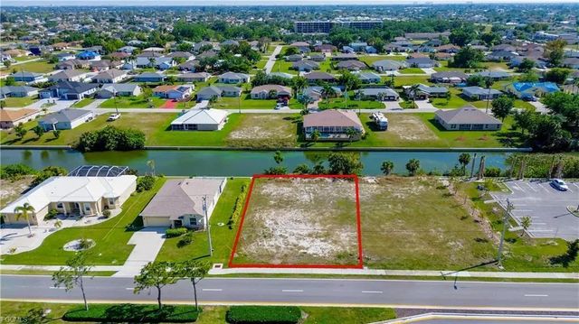 4 of 10 - 136 Nicholas Parkway W, Cape Coral, FL
