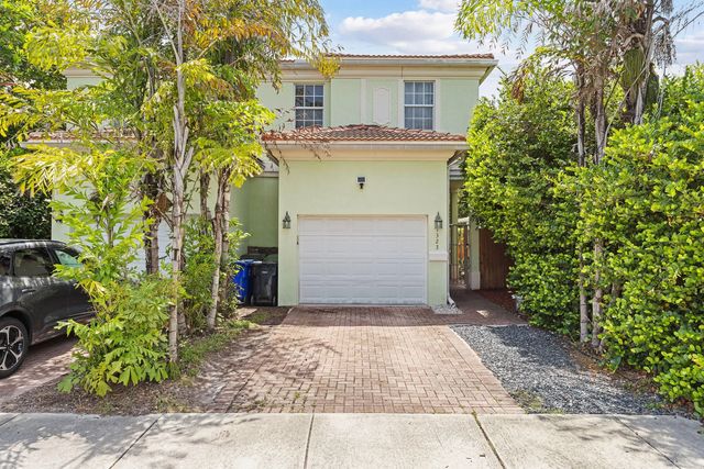 2 of 58 - 1323 Ne 5th Terrace #1323, Fort Lauderdale, FL