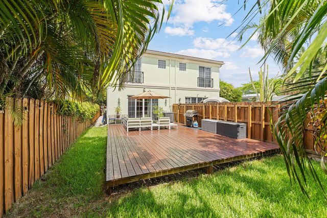 4 of 58 - 1323 Ne 5th Terrace #1323, Fort Lauderdale, FL