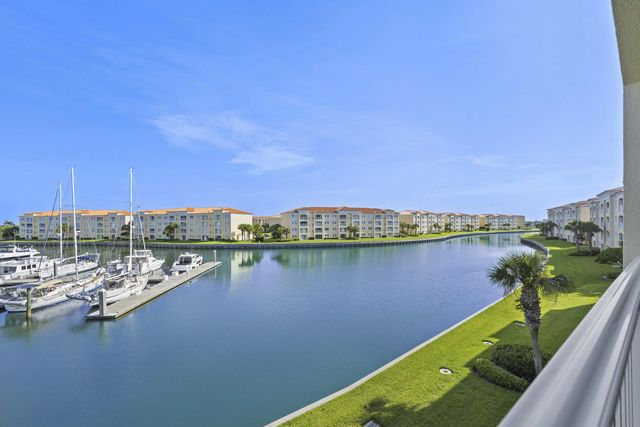 4 of 38 - 16 Harbour Isle Drive W #302, Fort Pierce, FL