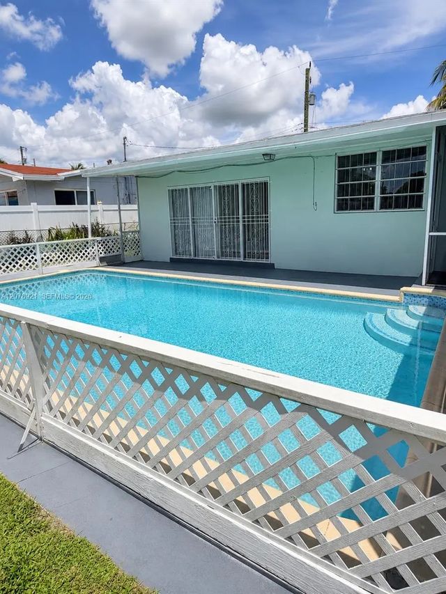 1820 Nw 172nd Terrace, Miami Gardens