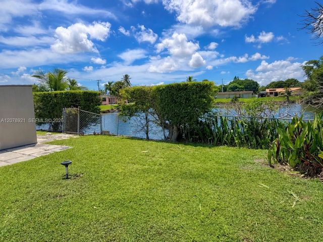 3 of 14 - 1820 Nw 172nd Terrace, Miami Gardens, FL