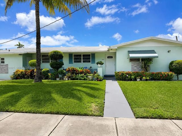 4 of 14 - 1820 Nw 172nd Terrace, Miami Gardens, FL